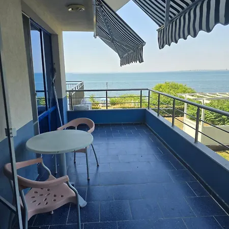 Апартамент Paradise Blue Bay
